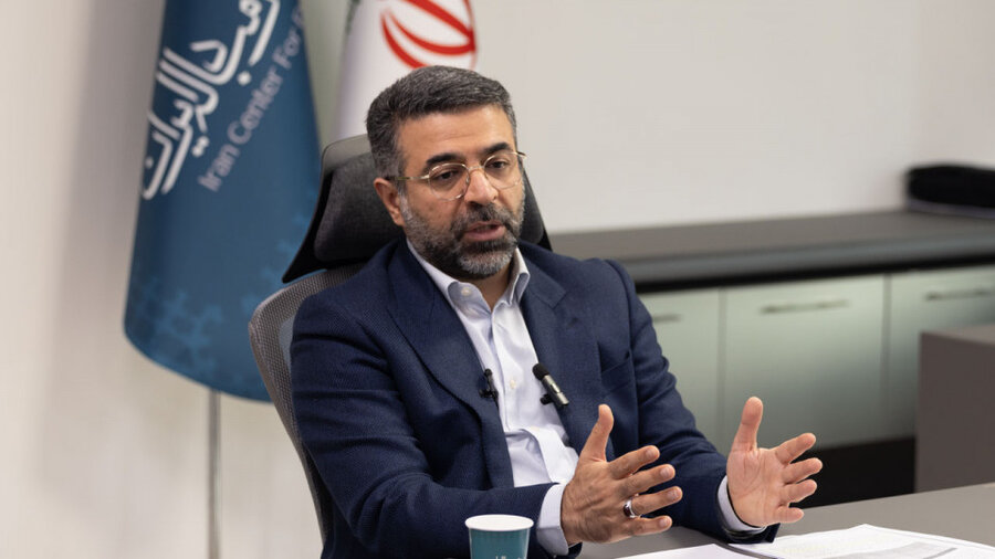 صادرکنندگان و واردکنندگان غیرنیمایی به استفاده از سامانه ارز تجاری مرکز مبادله ملزم شده‌اند