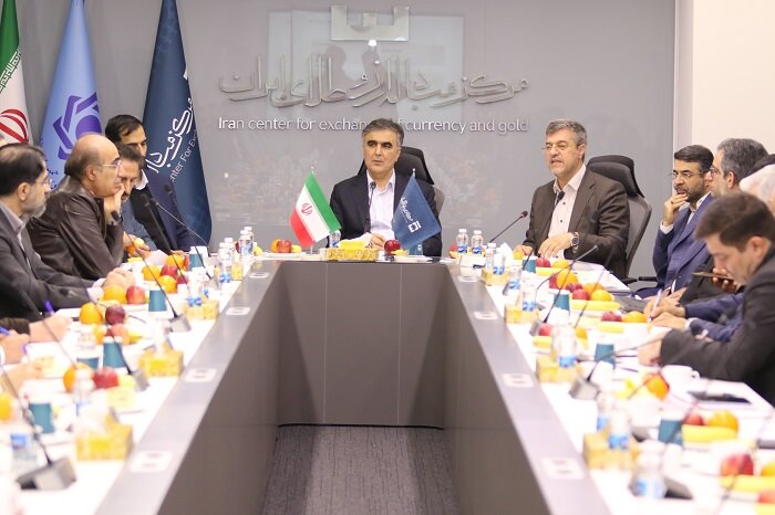 بازار تجاری، نرخ ارز را پیش‌بینی‌پذیر می‌کند