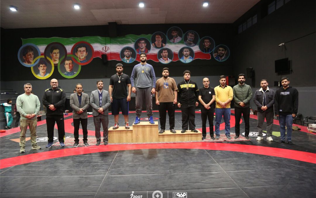 درخشش طلایی‌پوشان سپاهان در مسابقات انتخابی کشتی فرنگی جوانان استان اصفهان