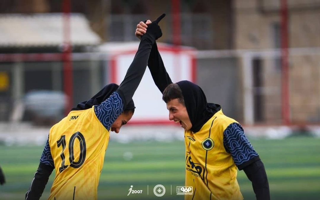 ۳ امتیاز شیرین دختران سپاهان با برد نماینده کردستان
